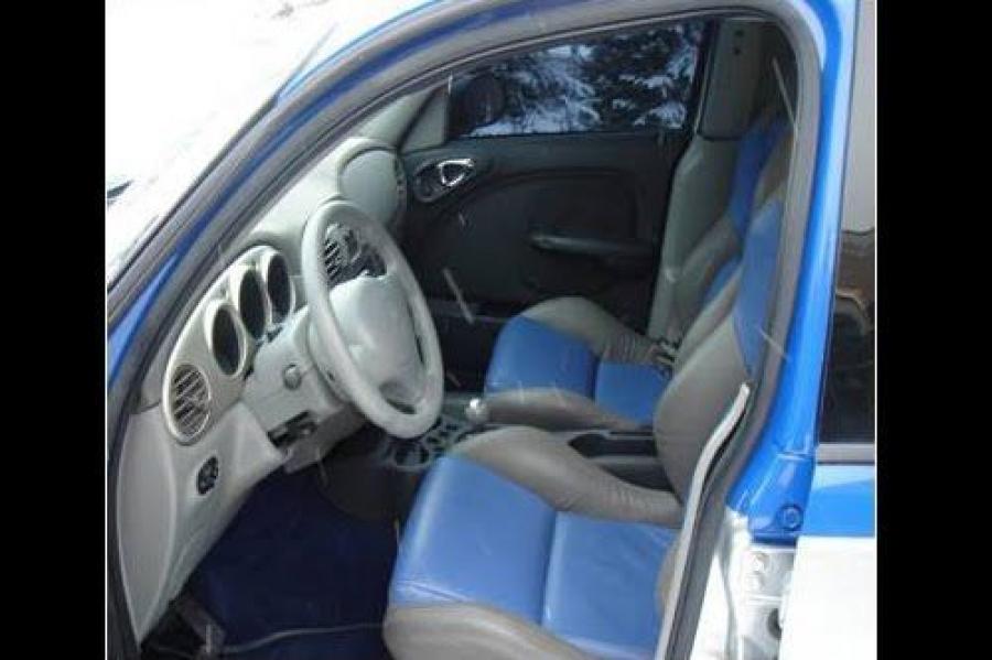  Chrysler PT Cruiser R-T10 Custom Pickup 2011 года  (фото 2 из 12)